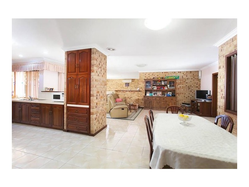 6 Browning Way, Munster WA 6166