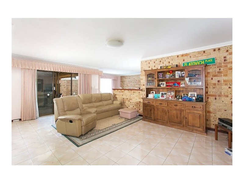 6 Browning Way, Munster WA 6166