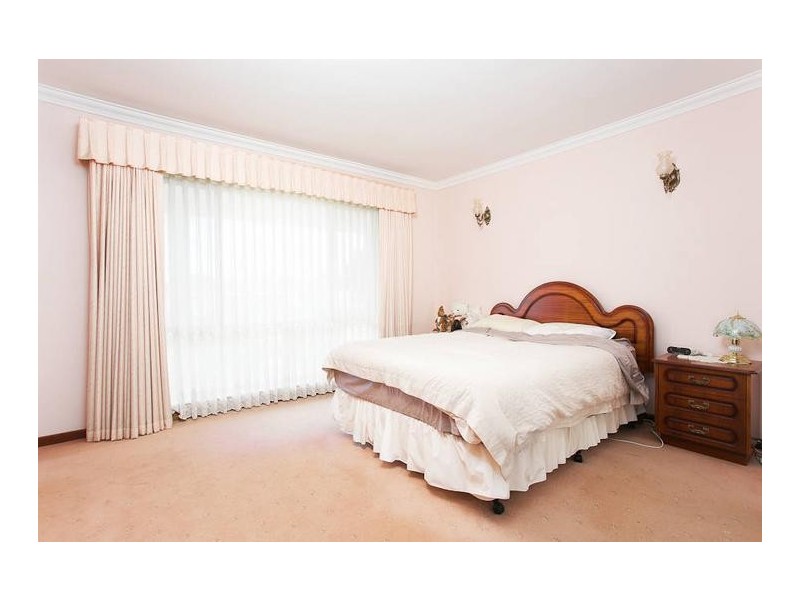 6 Browning Way, Munster WA 6166