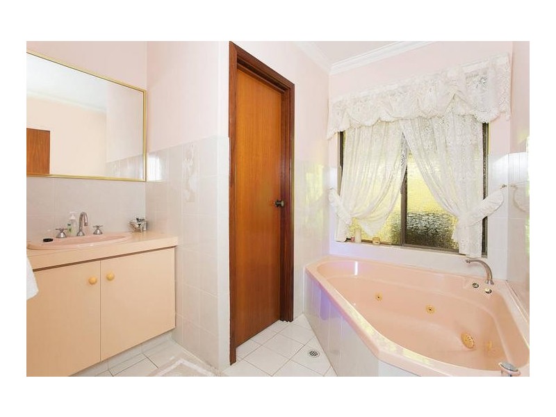 6 Browning Way, Munster WA 6166