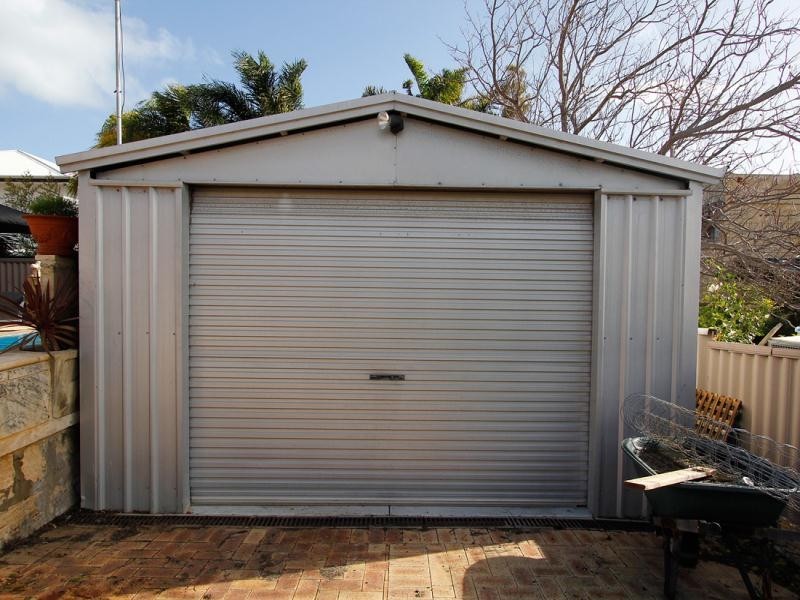 9 Geordie Court, Coogee WA 6166