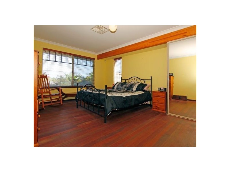 9 Geordie Court, Coogee WA 6166