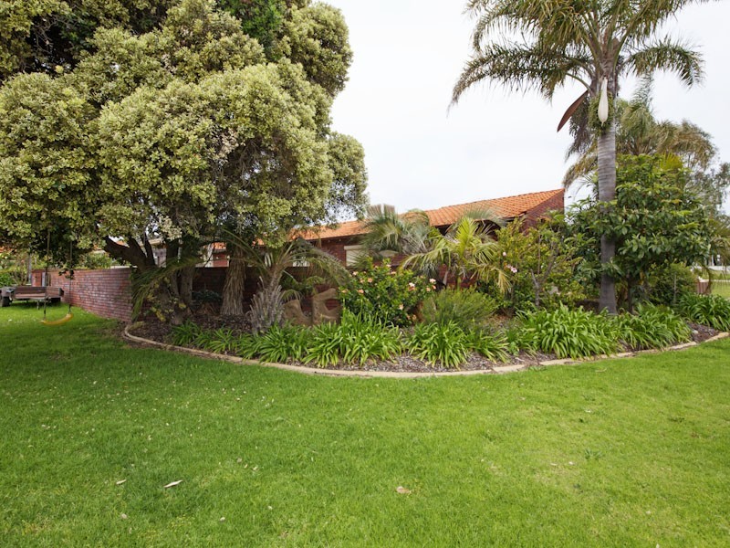 62 Sussex Street, Spearwood WA 6163