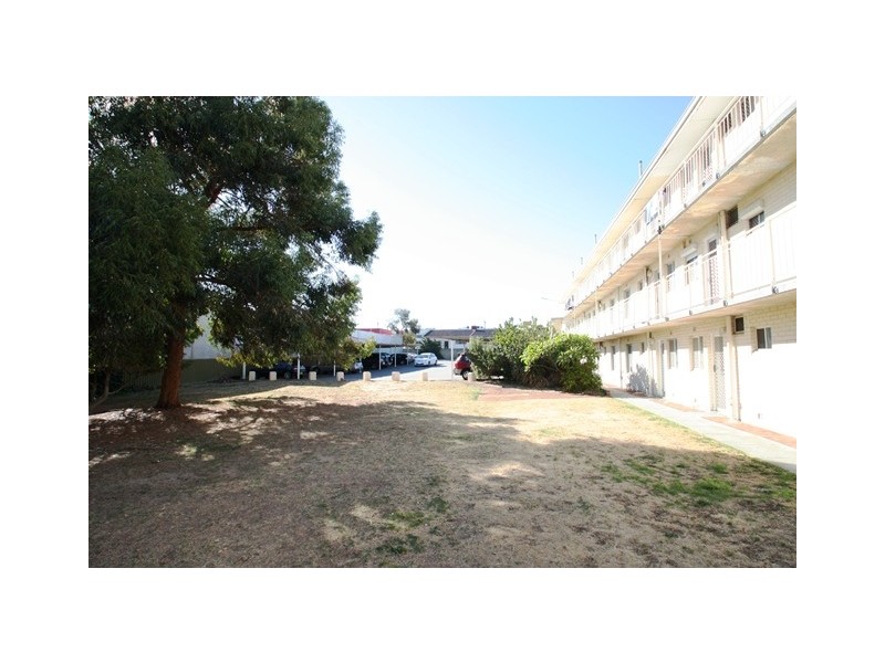 12/3 Burgundy Crescent, Spearwood WA 6163