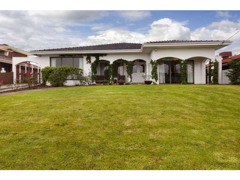 22 Amberley Way, Hamilton Hill WA 6163