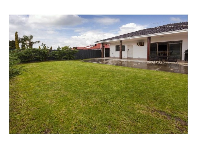 22 Amberley Way, Hamilton Hill WA 6163