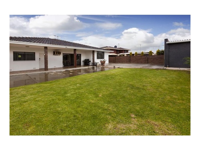 22 Amberley Way, Hamilton Hill WA 6163