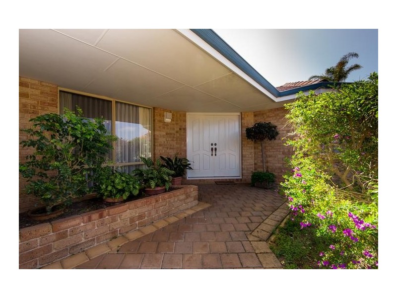 5 Nancy Way, Coogee WA 6166