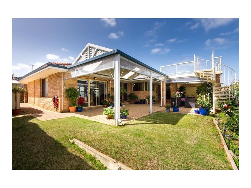 5 Nancy Way, Coogee WA 6166