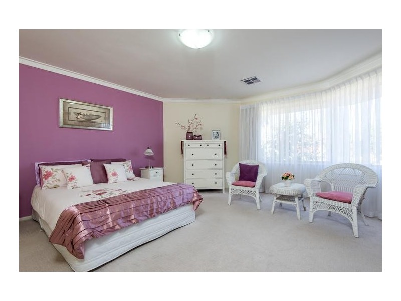 5 Nancy Way, Coogee WA 6166