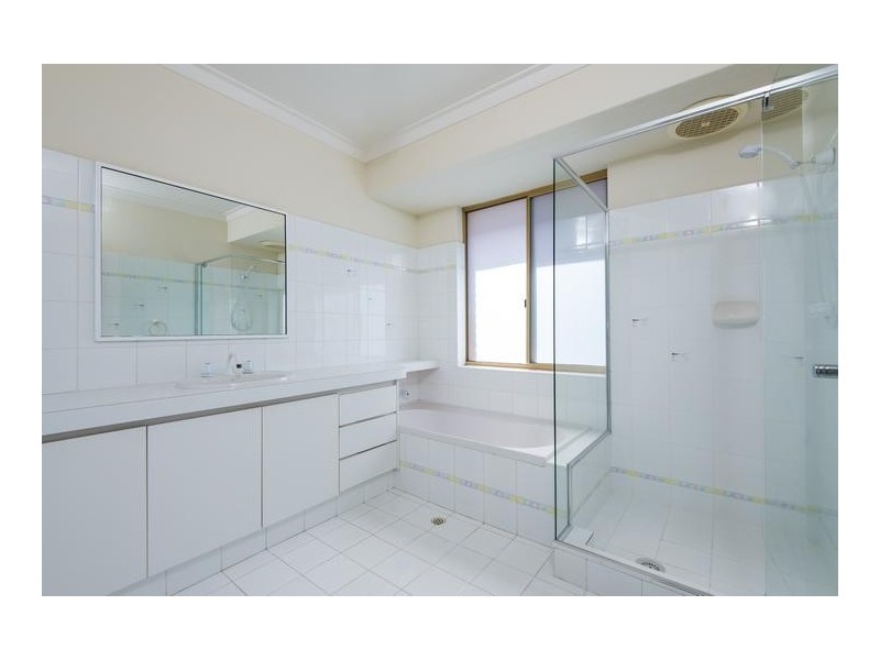 5 Nancy Way, Coogee WA 6166