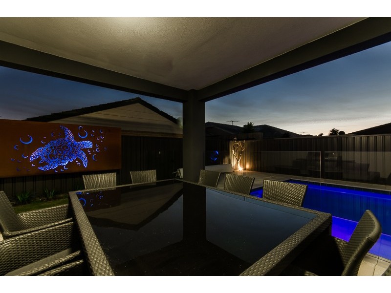 10 Porpoise Court, Coogee WA 6166