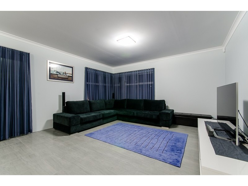 10 Porpoise Court, Coogee WA 6166