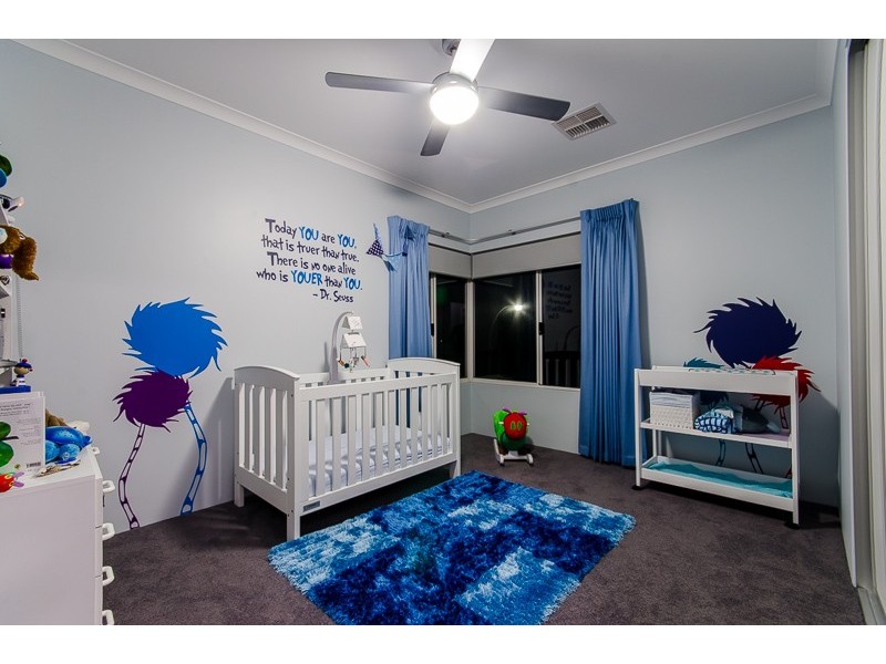 10 Porpoise Court, Coogee WA 6166