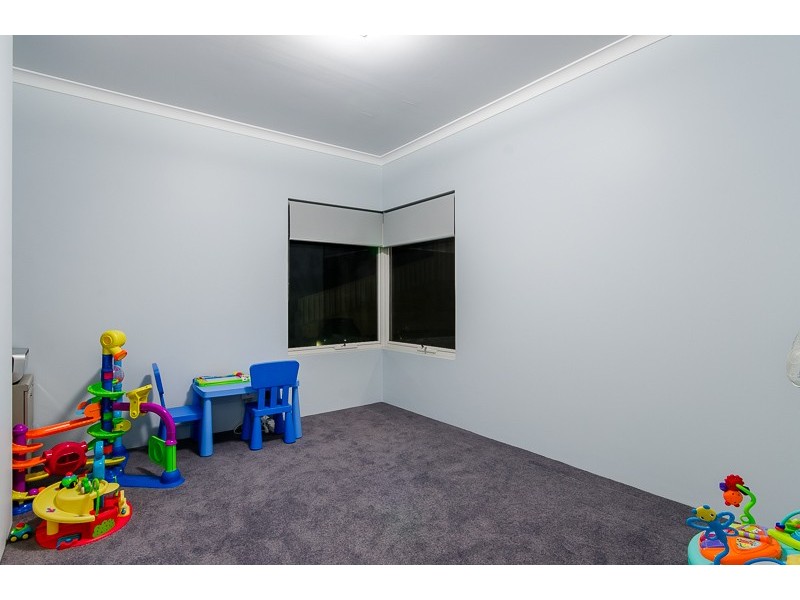 10 Porpoise Court, Coogee WA 6166