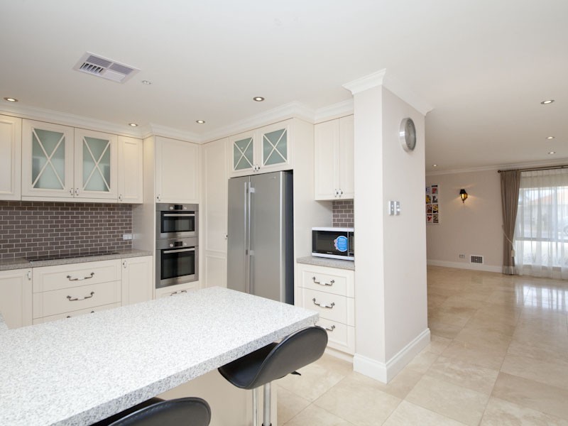 99 Leaside Way, Spearwood WA 6163