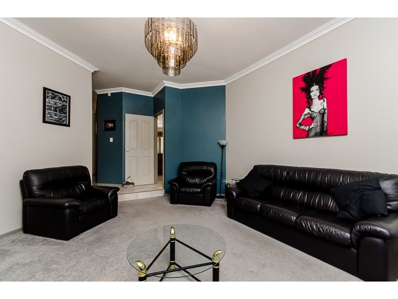 12 Oporto Rise, Coogee WA 6166