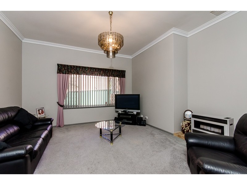 12 Oporto Rise, Coogee WA 6166