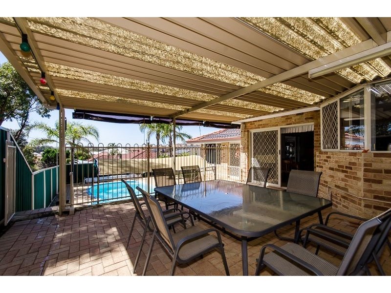 12 Oporto Rise, Coogee WA 6166