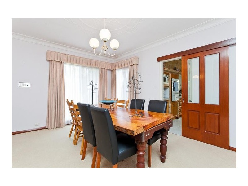 13 Lawson Place, Munster WA 6166