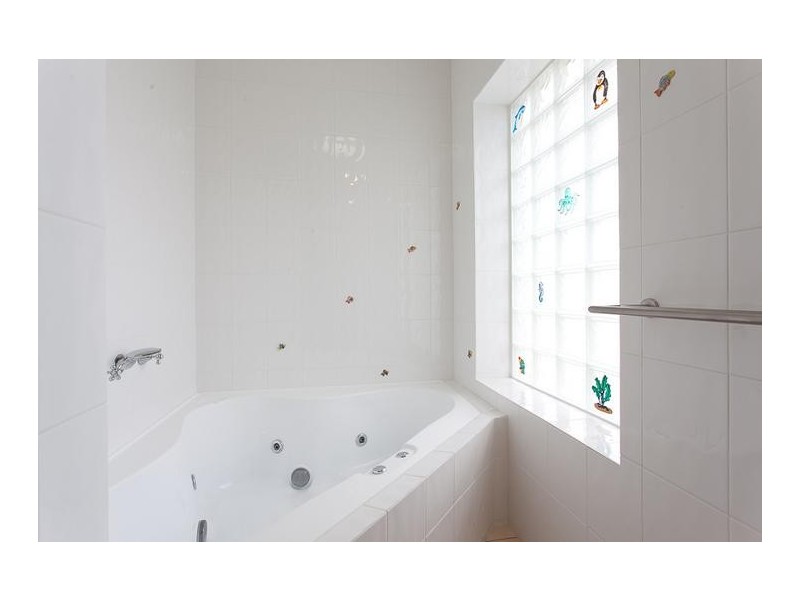 13 Lawson Place, Munster WA 6166