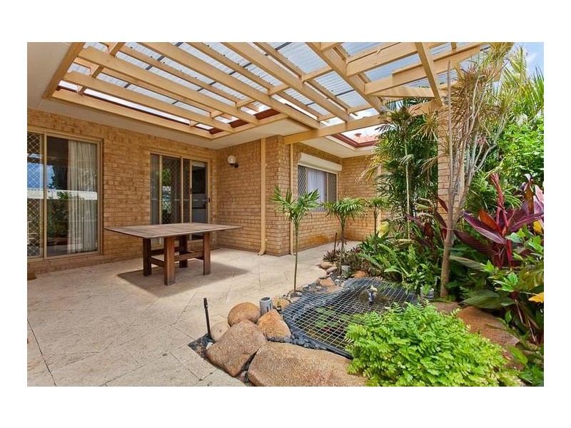 13 Lawson Place, Munster WA 6166