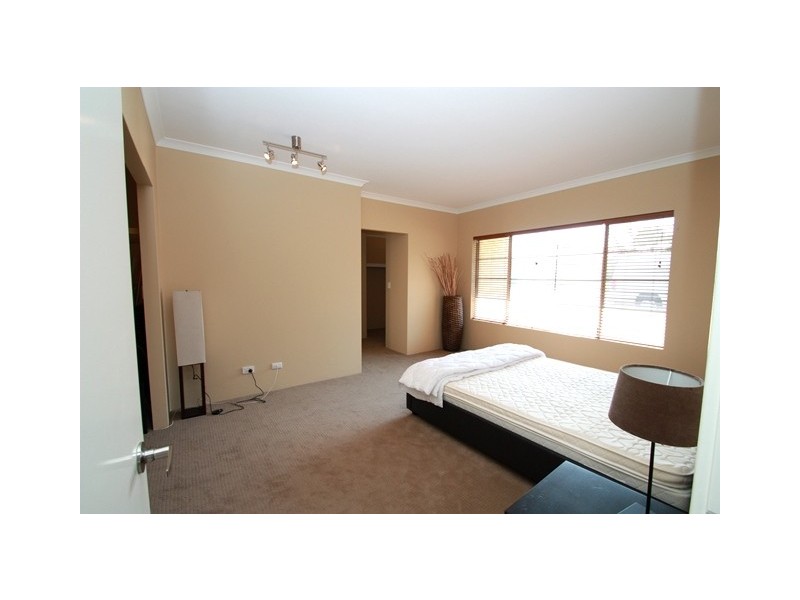 627 Rockingham Road, Munster WA 6166