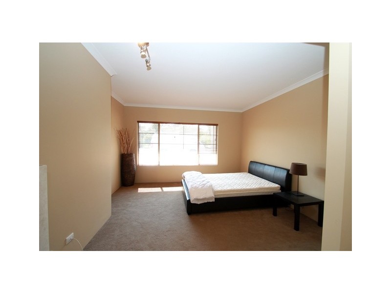 627 Rockingham Road, Munster WA 6166