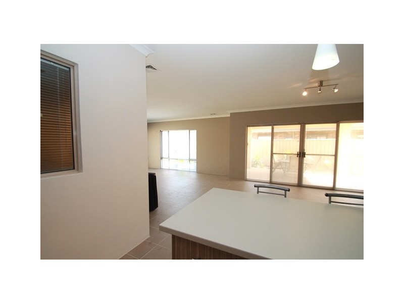 627 Rockingham Road, Munster WA 6166