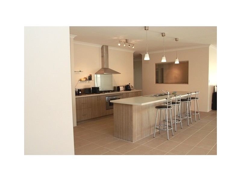 627 Rockingham Road, Munster WA 6166