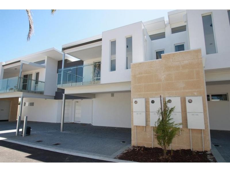 12/7 Goldsmith Road, Spearwood WA 6163