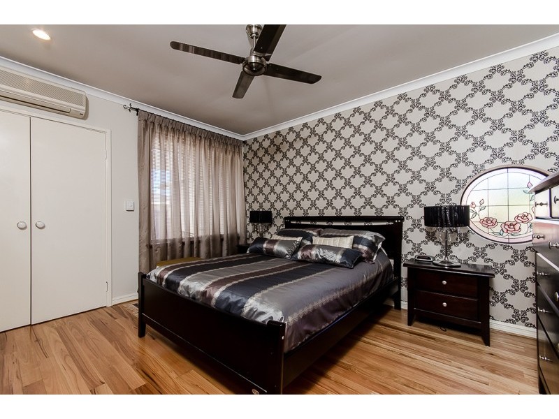 4 Vlaming Rise, Coogee WA 6166