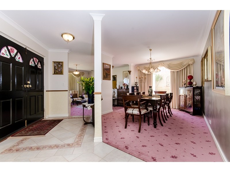 4 Vlaming Rise, Coogee WA 6166