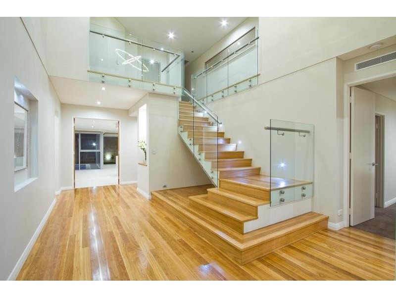 16 Hydaspe Vista, North Coogee WA 6163