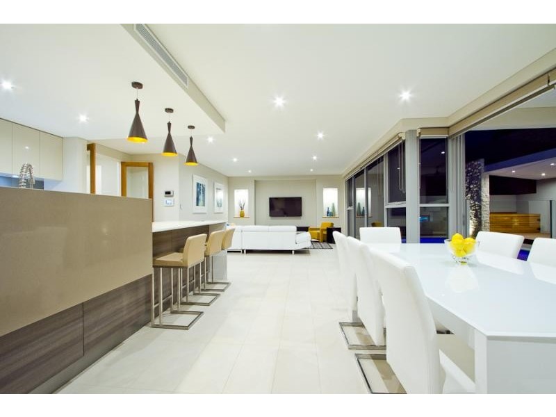 16 Hydaspe Vista, North Coogee WA 6163