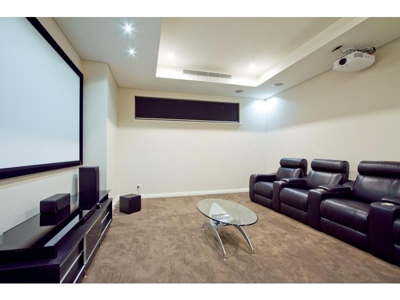 16 Hydaspe Vista, North Coogee WA 6163