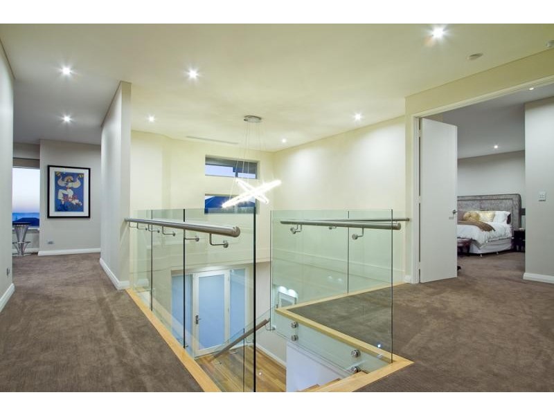 16 Hydaspe Vista, North Coogee WA 6163