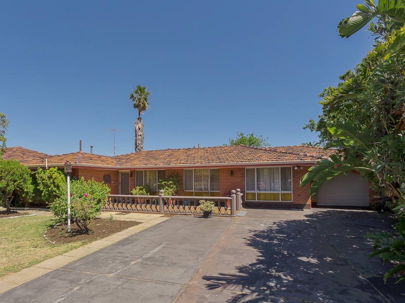 5 Ives Place, Hamilton Hill WA 6163