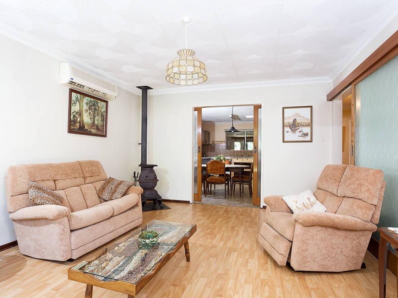 5 Ives Place, Hamilton Hill WA 6163