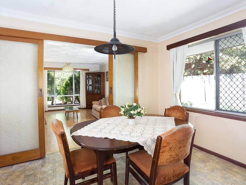 5 Ives Place, Hamilton Hill WA 6163