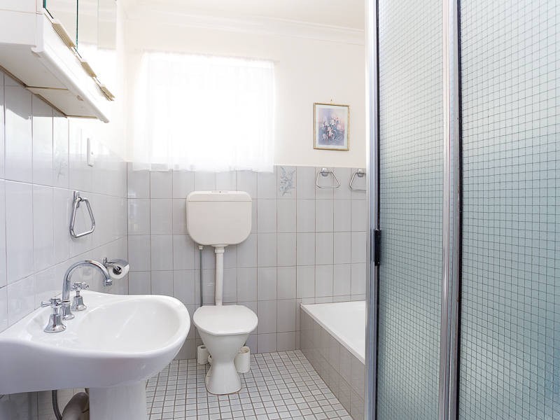 5 Ives Place, Hamilton Hill WA 6163