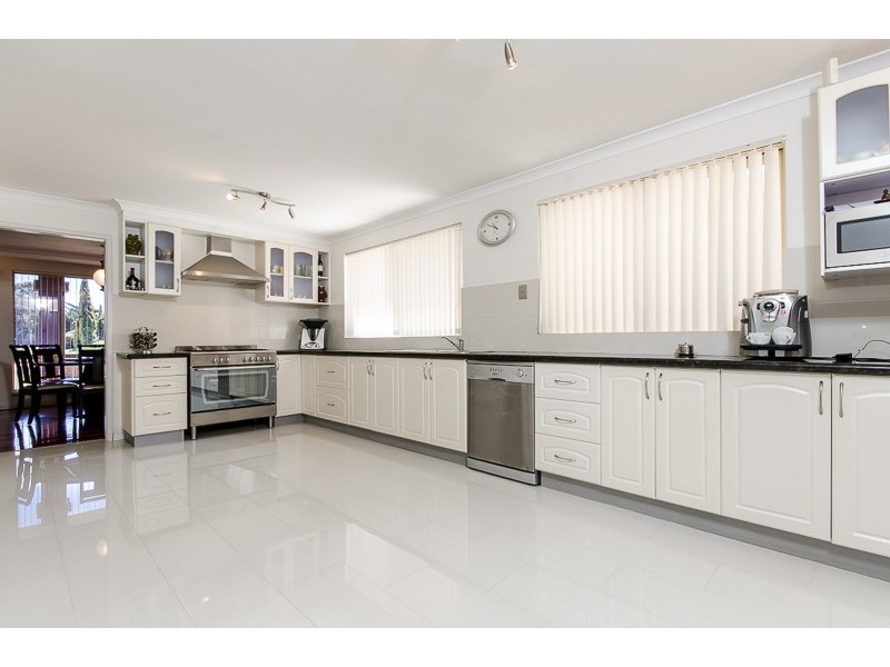 6 Challenger Rise, Coogee WA 6166