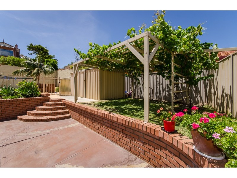 6 Challenger Rise, Coogee WA 6166