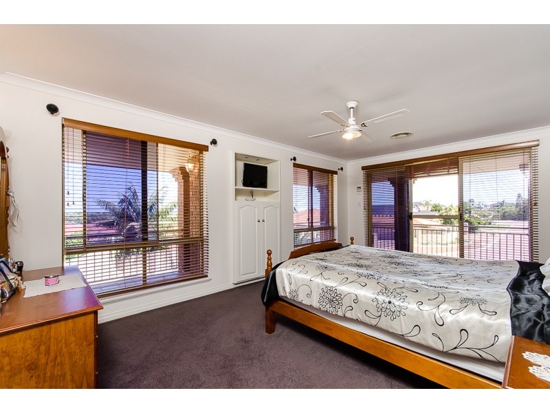 6 Challenger Rise, Coogee WA 6166