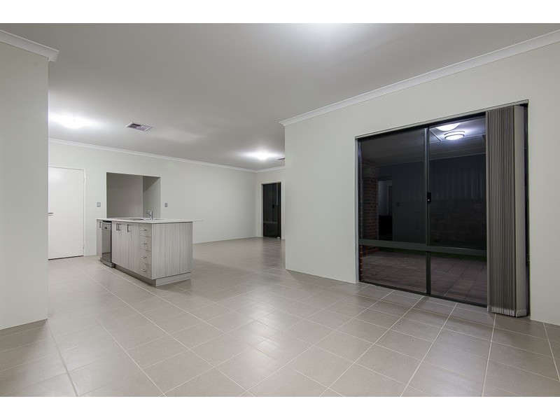 11 Birchley Road, Yangebup WA 6164