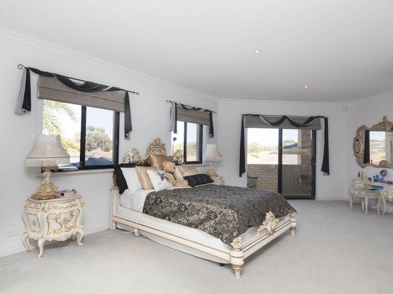 4 Josip Gaspar Close, Spearwood WA 6163