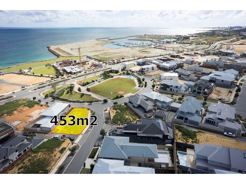 10 Lucretia Circle, North Coogee WA 6163