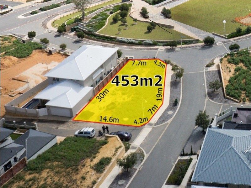 10 Lucretia Circle, North Coogee WA 6163