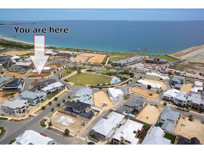 10 Lucretia Circle, North Coogee WA 6163