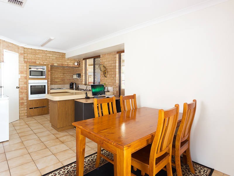 3 Madison Place, Cooloongup WA 6168